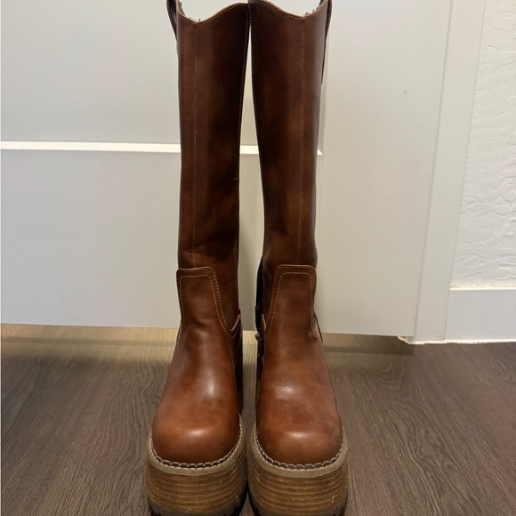 Dolls Kill Brown Heeled Platform Boots - Picture 2 of 3